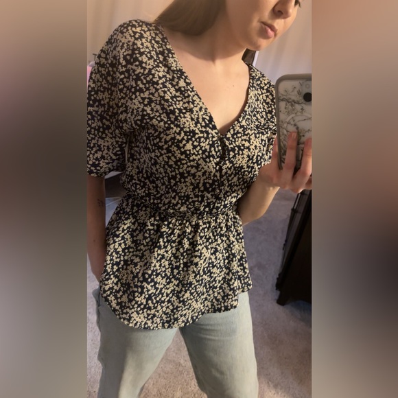 Endless Rose printed blouse size S - Picture 2 of 4